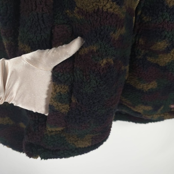 NWT AVALANCHE Outdoor Soft Relaxed FullZip Teddy Camo Fleece Jacket CA851 MEDIUM - Picture 6 of 13